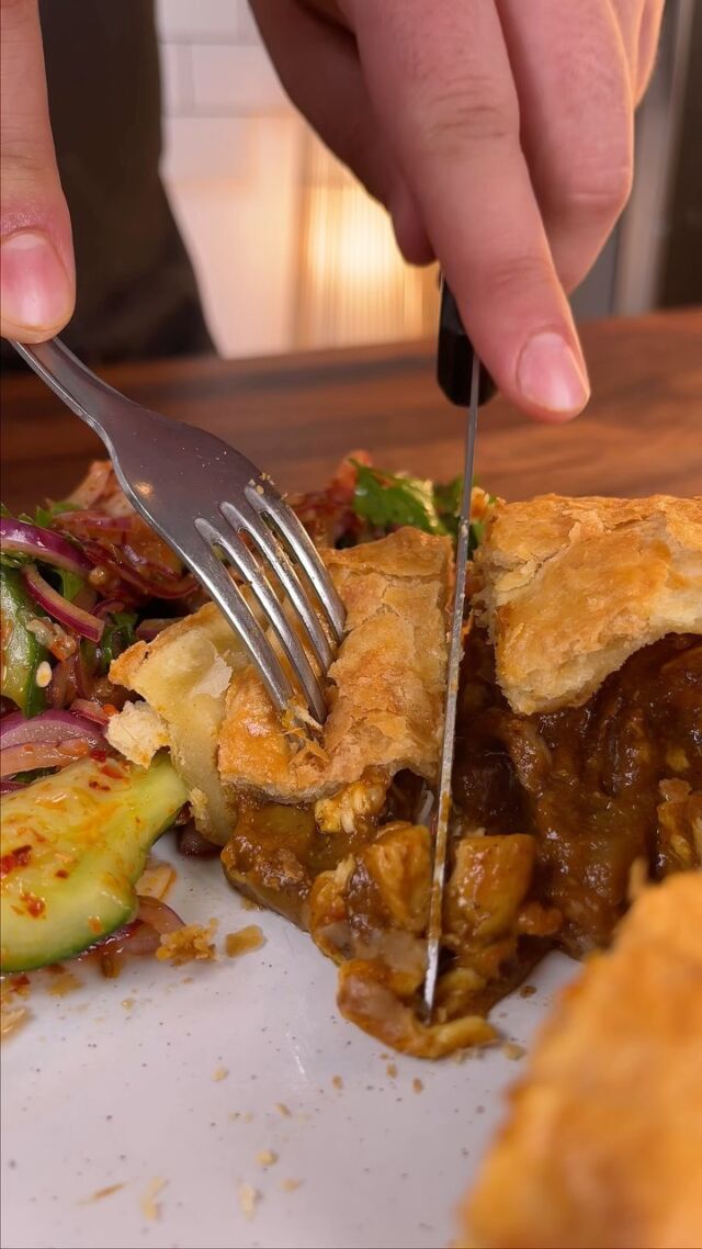 Can’t get to the game? ⚽️ Have your half-time ritual at home! Our Chicken Balti Pie pairs perfectly with a smashed cucumber salad.